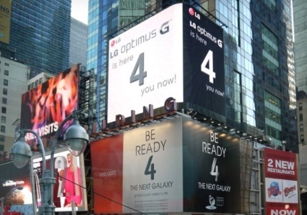 LG  “sgambetta” Samsung a Times Square