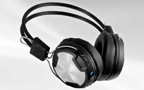 Arctic annuncia le P402, cuffie Bluetooth con autonomia da 30 ore!
