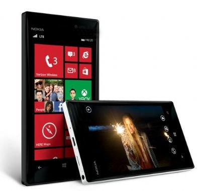 Nokia mostra il Lumia 928