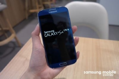 Samsung Galaxy S4 LTE-A: è ufficiale!