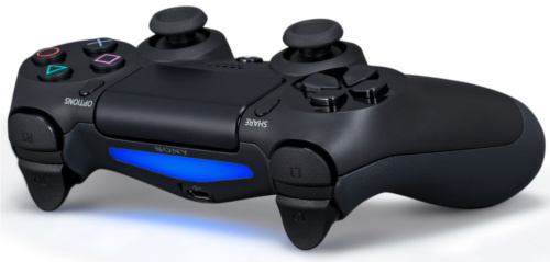 PS4, niente PS4 Eye nel bundle per tenere il prezzo più basso