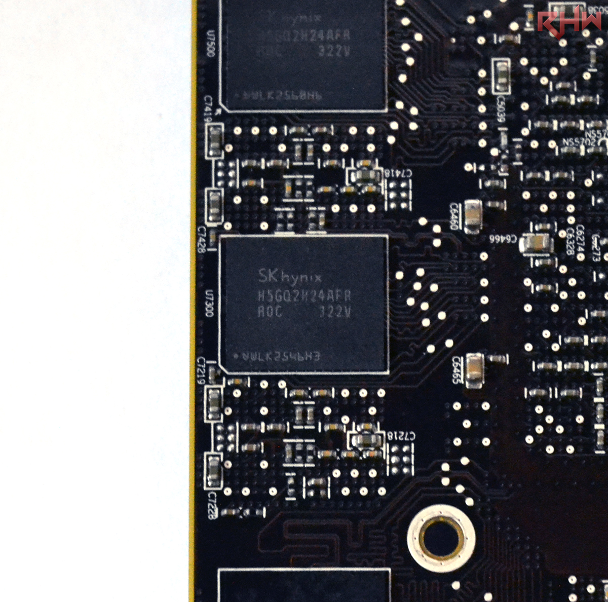 Memory ICs used are Hynix H5GQ1H24AFR. rated for a 6.0GHz speed (1.5Gbps @ QDR).