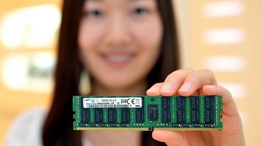 Samsung prepara le prime memore DDR4