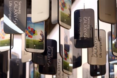 [Rumors] Samsung Galaxy S5 avrà un semplice display Full HD