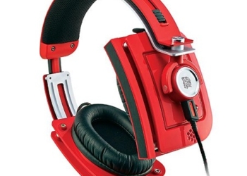 Tt eSPORTS presenta l’headset gaming Level 10 M