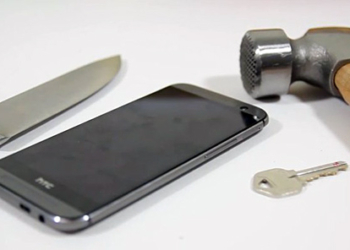 HTC One M8: drop test e unboxing in 4K