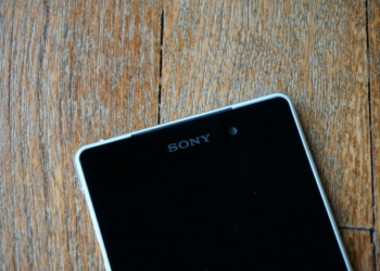 Sony Xperia Z2: primi problemi sull’assemblaggio e sul reparto software