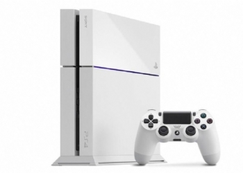 PS4 bianca in versione standalone entro fine l’anno