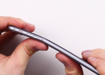 iPhone 6 Plus: flessibilità o materiali scadenti?