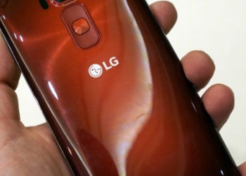 LG G Flex 2: ecco i primi hands-on dal CES 2015