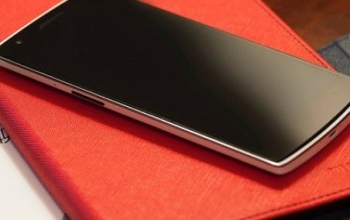 OnePlus One: prezzo definitivo di 249€ per il 16GB e 299€ per il 64GB con 1TB di DropBox