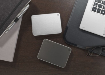 Toshiba Canvio Premium: nuovo hard disk portatile da 3 TB dal design fine