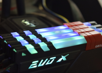 I piani di Geil per le nuove RAM DDR4 con LED RGB