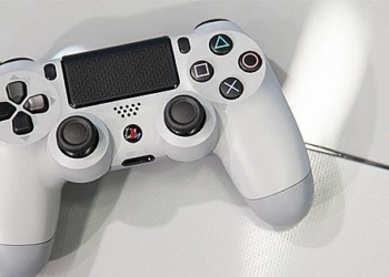 PlayStation4 20th Anniversary Edition