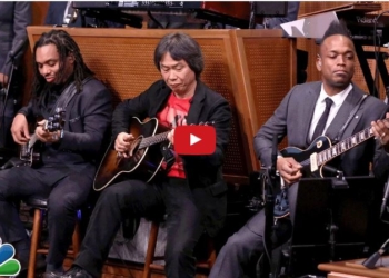 Shigeru Miyamoto e i Roots suonano il Super Mario Bros theme