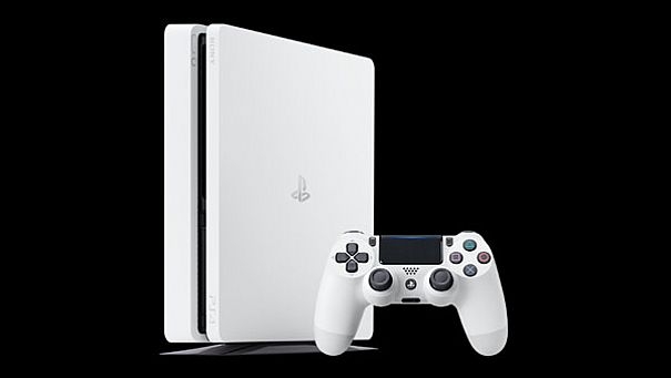 Sony annuncia la nuova PS4 Slim Glacier White