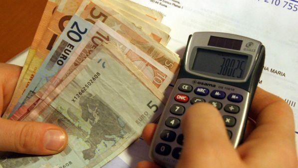 La truffa dei 28 giorni e i soldi “rubati” dalle nostre tasche