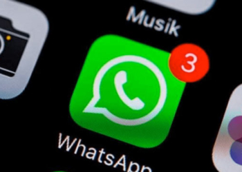 WhatsApp si aggiorna: introdotta la segnalazione dei messaggi inoltrati
