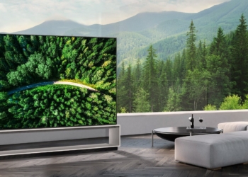 LG lancia sul mercato il primo OLED 8K: in Italia entro il 2019
