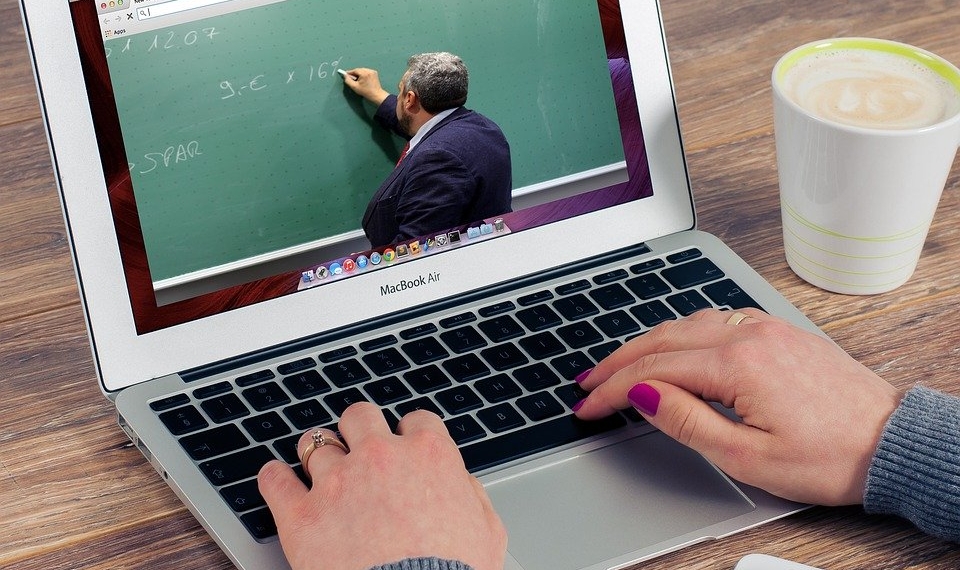 Coronavirus e scuole chiuse in Lombardia: Samsung offre formazione sul digitale in e-learning