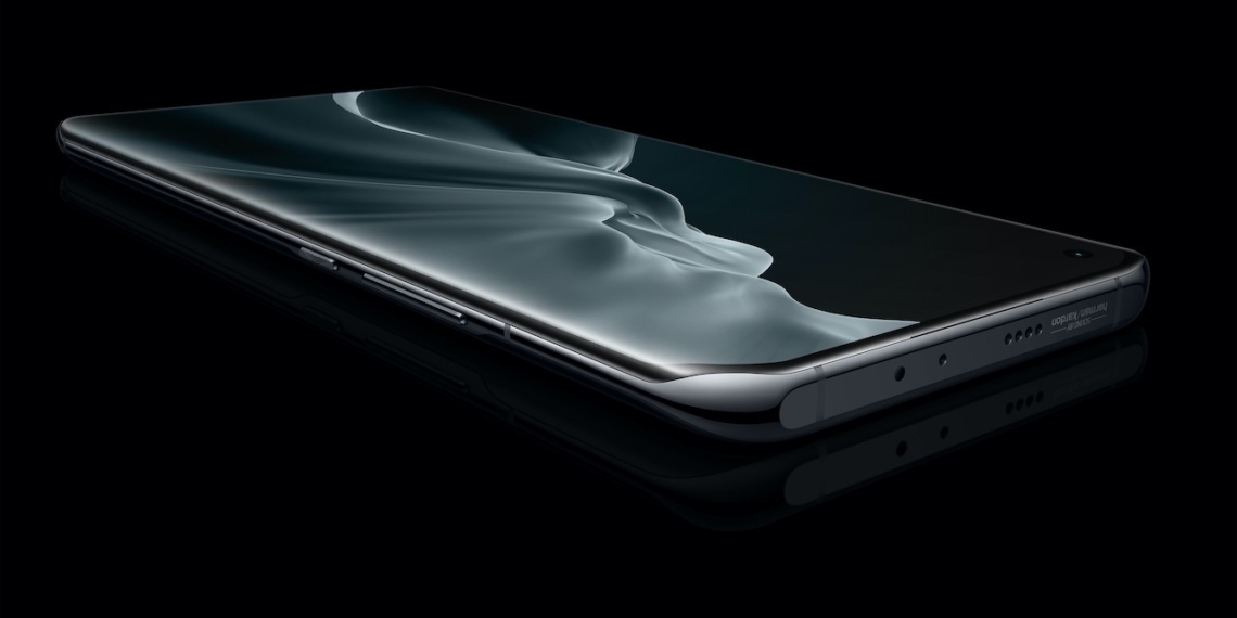 Xiaomi presenta il Mi 11 5G: prezzi da 800€ per il nuovo top di gamma dalle caratteristiche premium