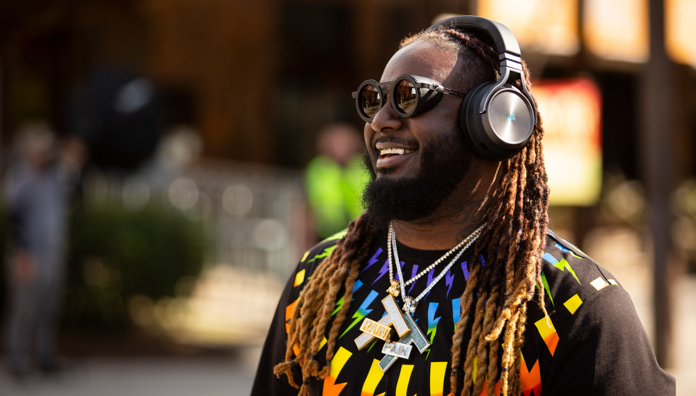 CORSAIR presenta la cuffia gaming VIRTUOSO RGB Wireless XT