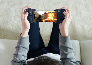Razer Kishi, il nuovo controller universale per iPhone supporta Xbox Game Pass Ultimate