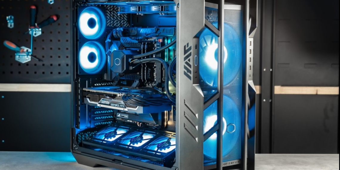 Cooler Master presenta il case HAF 700